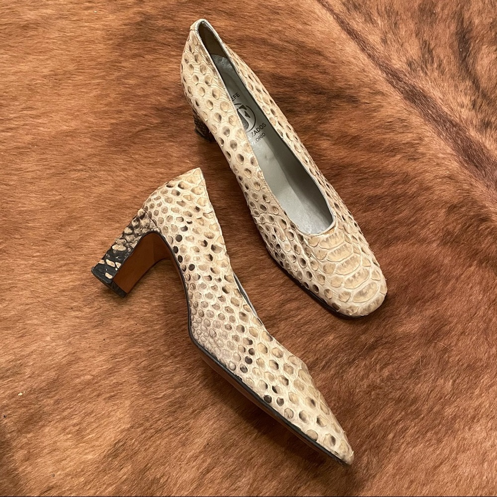 Vintage real snakeskin heels